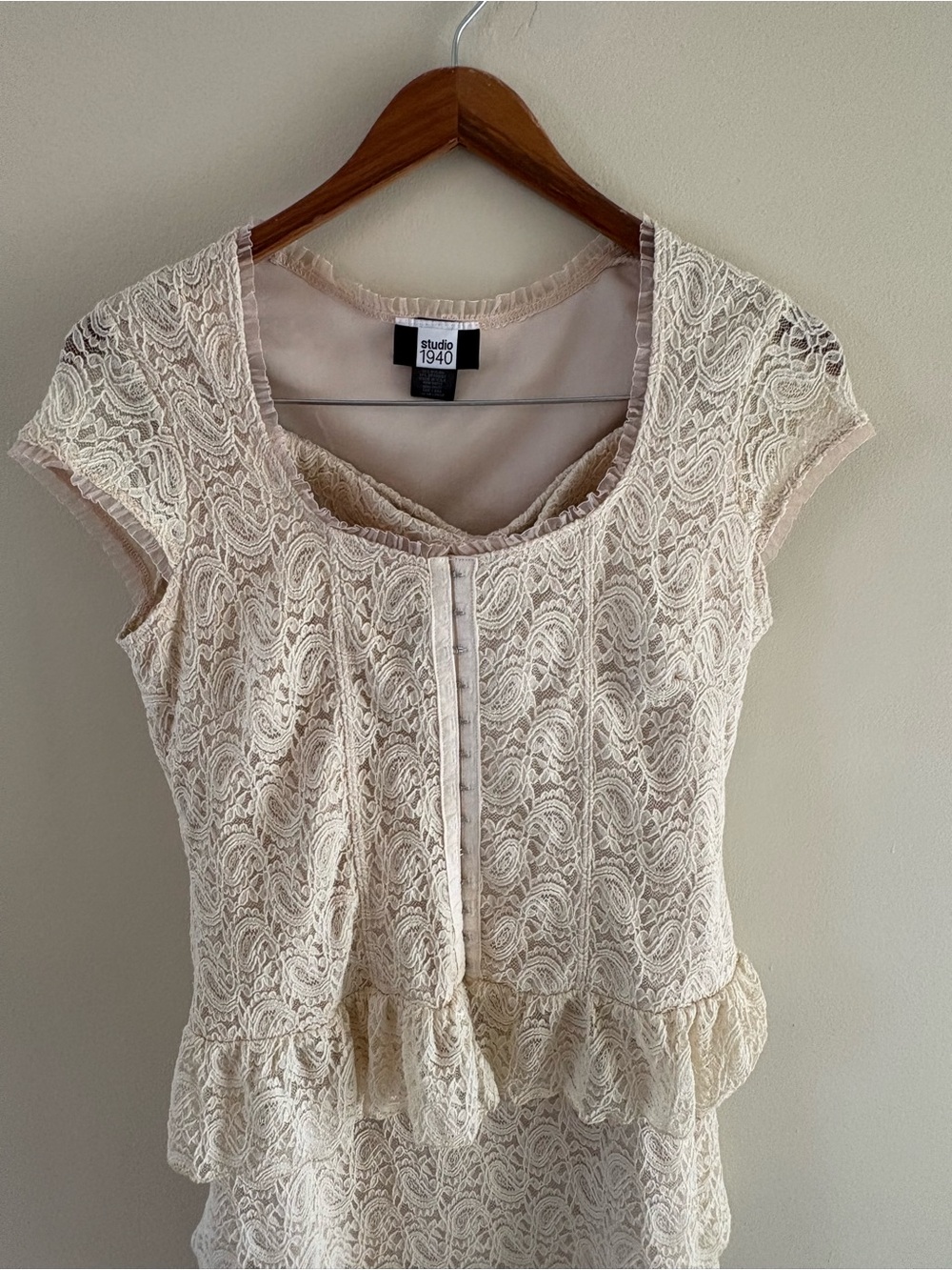 Studio 1940 Cream Lace Peplum Short Sleeve Top and Skirt Set